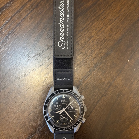 Omega X Swatch Mission to the Moon - Picture 2 of 5